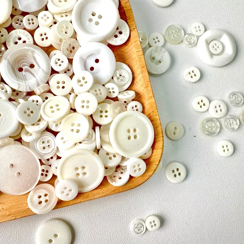 10mm – 40mm Assorted Resin Buttons (White)