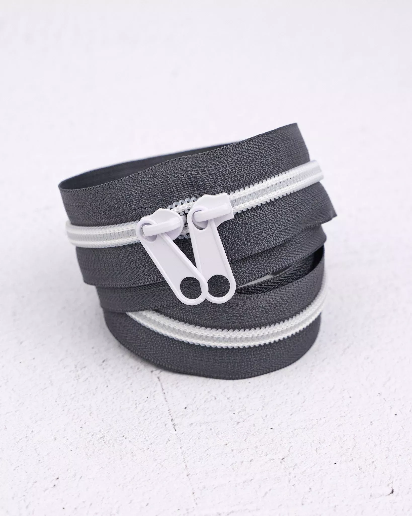Ash – Handbag Zipper – Renaissance Ribbons