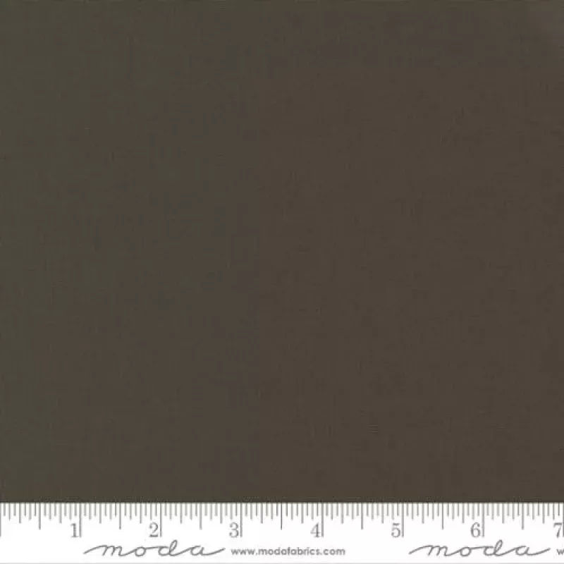 Bella Solids – Quilting Cotton Fabric – Basic Solid – Bettys – Brown