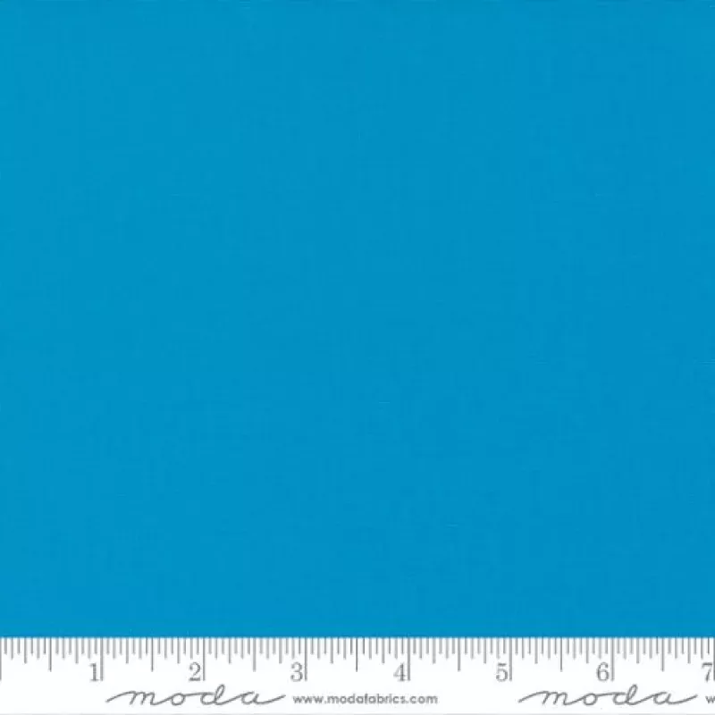 Bella Solids – Quilting Cotton Fabric – Basic Solid – Bright Turquoise – Turquoise