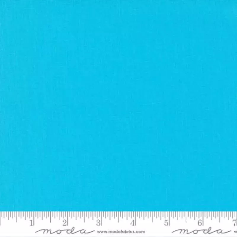 Bella Solids – Quilting Cotton Fabric – Basic Solid – Capri – Turquoise