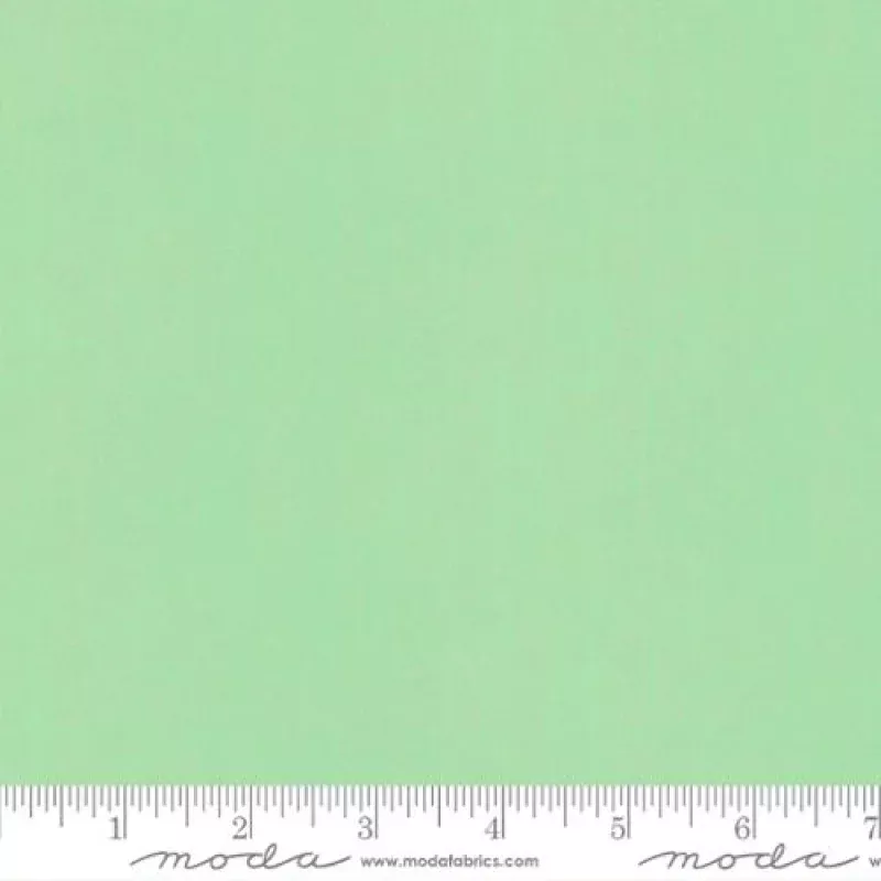 Bella Solids – Quilting Cotton Fabric – Basic Solid – Cool Mint