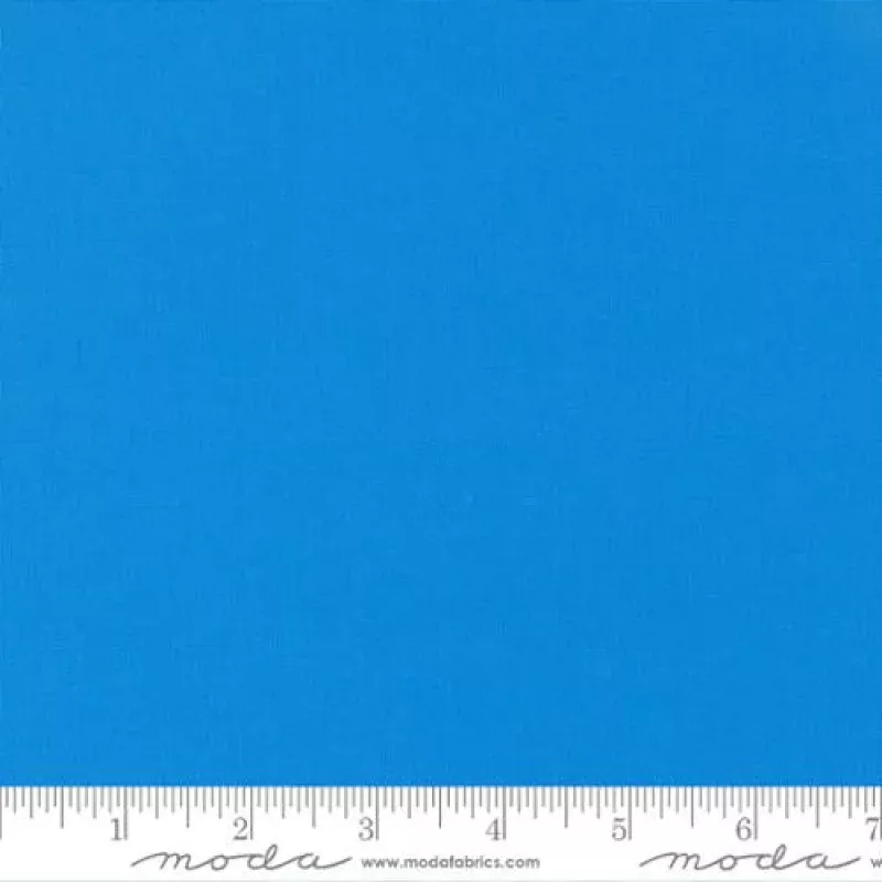 Bella Solids – Quilting Cotton Fabric – Basic Solid – Cornflower – Light Blue