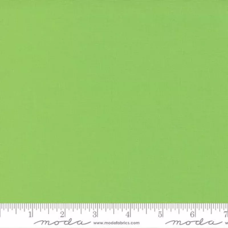 Bella Solids – Quilting Cotton Fabric – Basic Solid – Lime – Light Green