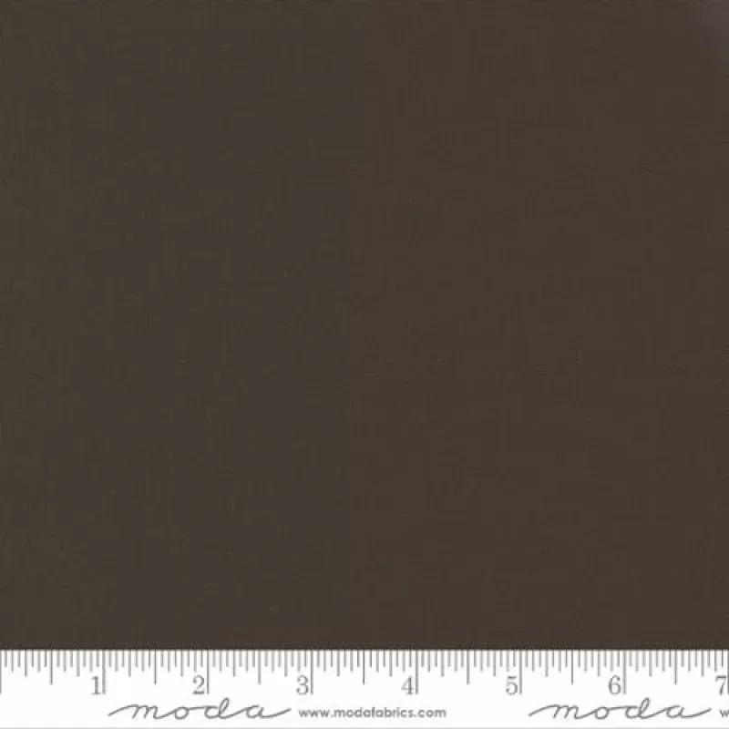 Bella Solids – Quilting Cotton Fabric – Basic Solid – Walnut – Brown