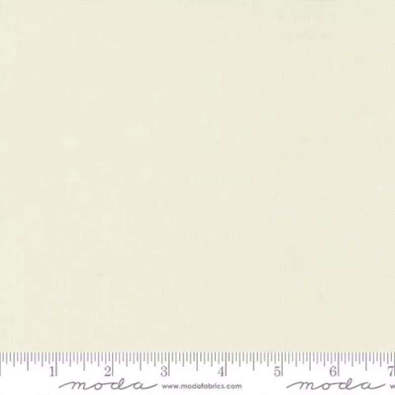 Bella Solids – Quilting Cotton Fabric – Bella Silky – Porcelain