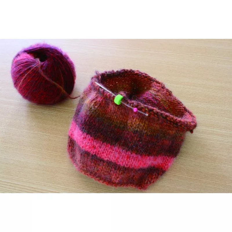 Circular stitch holder by Clover