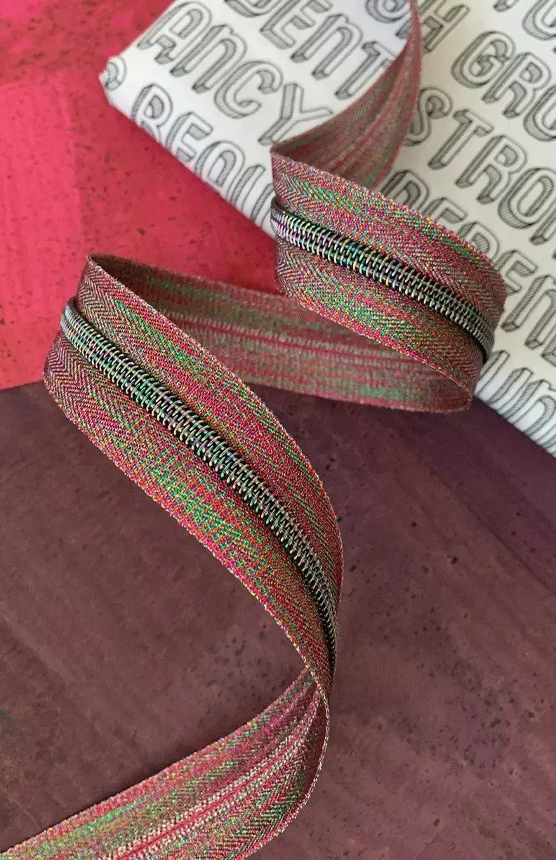 Colorful Zipper Tape with Iridescent Teeth