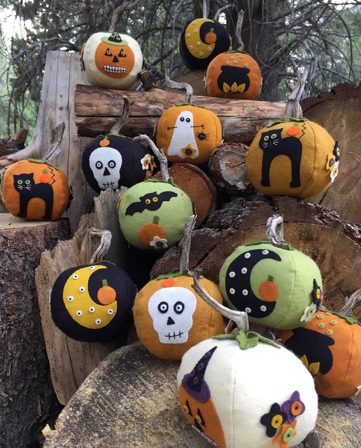 Eek! Spooks! Wool Felt & Floss Kit