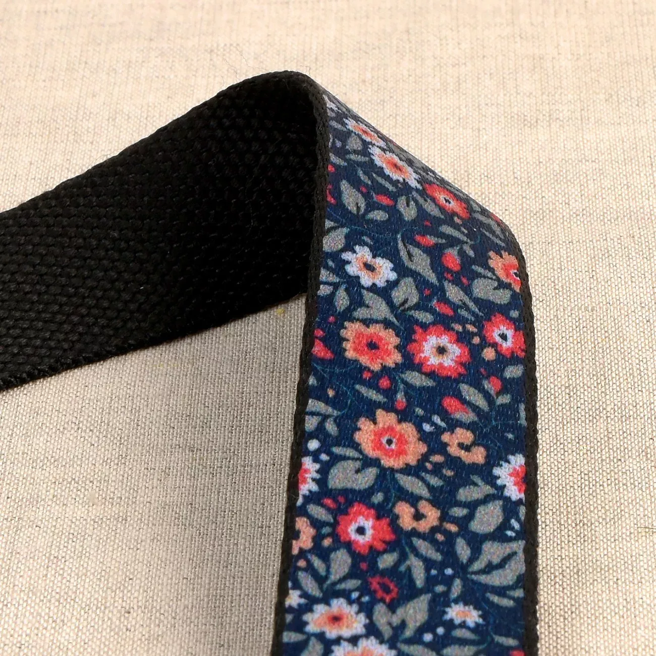 Flowered Webbing on Navy 1-3 /16in x 22yds