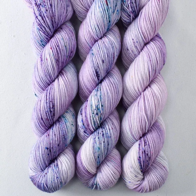 Happy Anniversary Knitty – Putnam – Babette