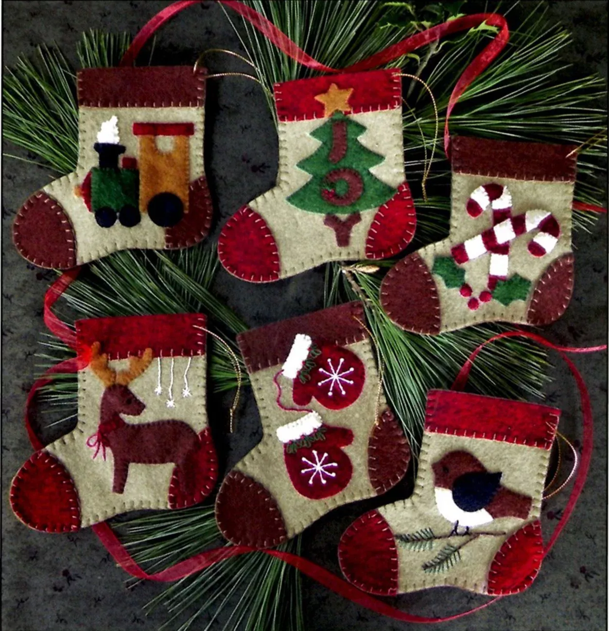 Kit Warm Feet Ornaments
