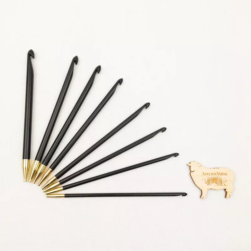 Lantern Moon Ebony Interchangeable 6″ Tunisian Crochet Hooks