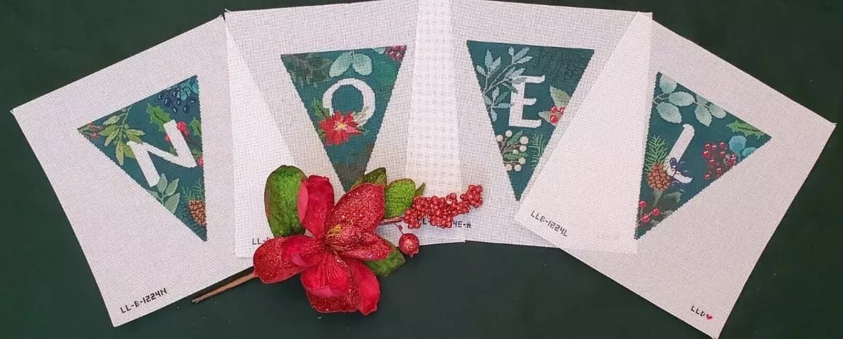 Laura Love Designs – Botanical Noel Garland Green – 4 canvases