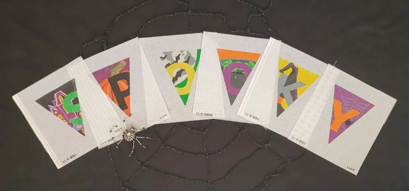 Laura Love Designs – Spooky Garland – 6 canvases
