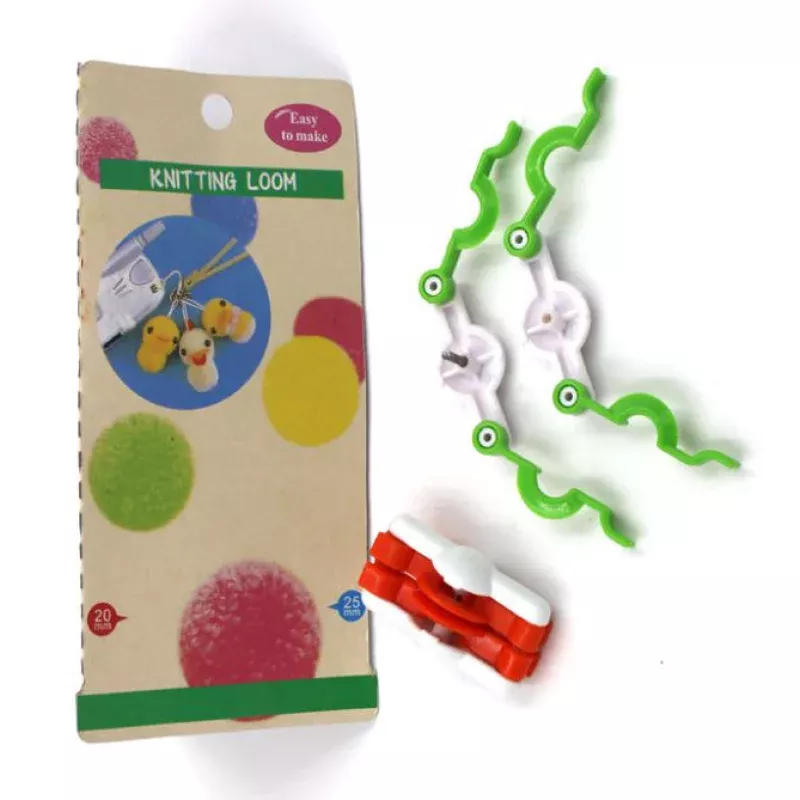 Mini Yarn Pom Pom Maker