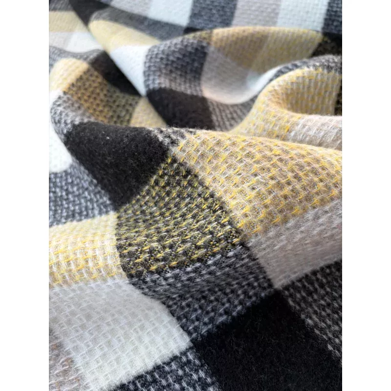 MOE 052 sand/yellow/black checkered heavy cotton