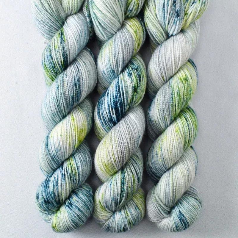 Mother Earth – Caroline – Babette