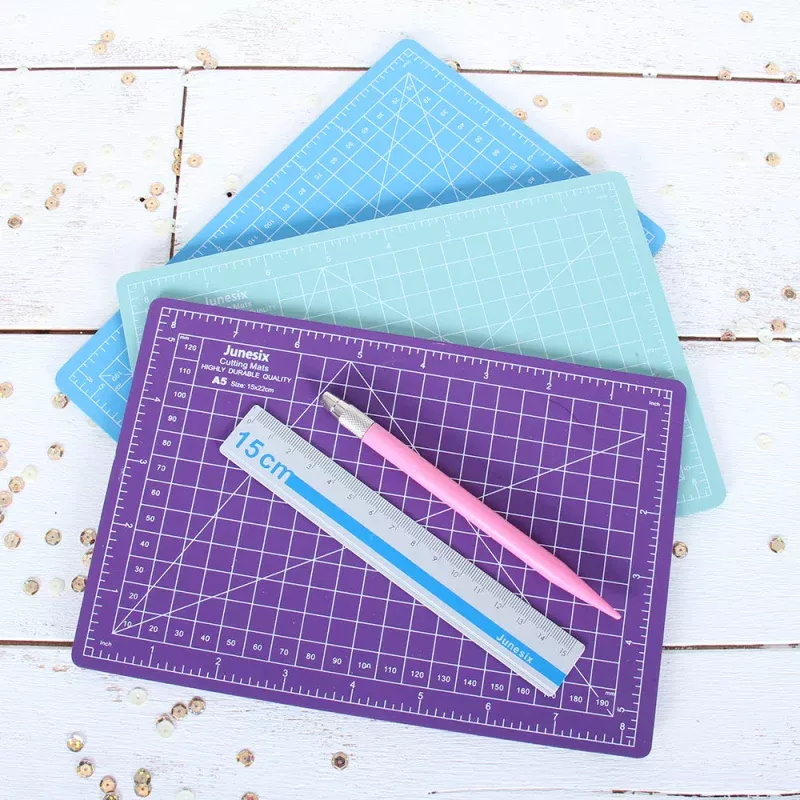 Small Cutting Set – Mat, Ruler, Knife