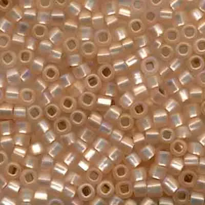 Sundance Beads – Frosted Light Beige