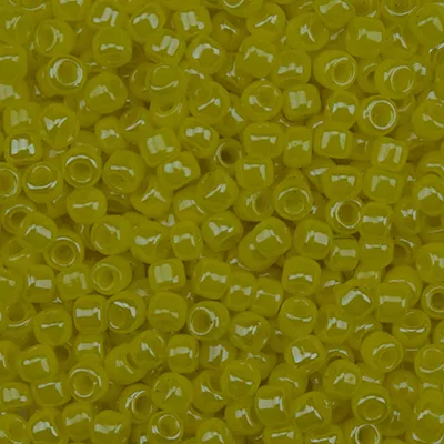 Sundance Beads – Pearl Yellow