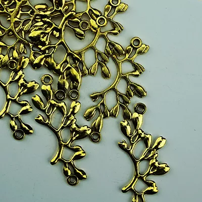 Sundance Metallic Accents – Gold Branch