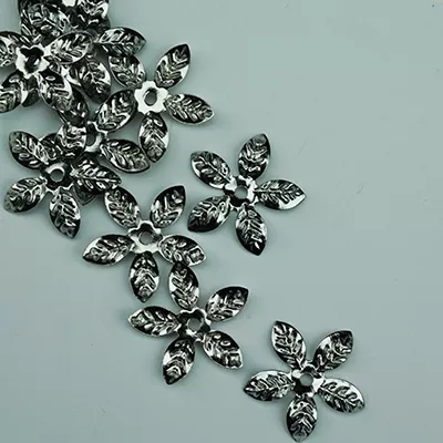 Sundance Metallic Accents – Mod Flower Silver