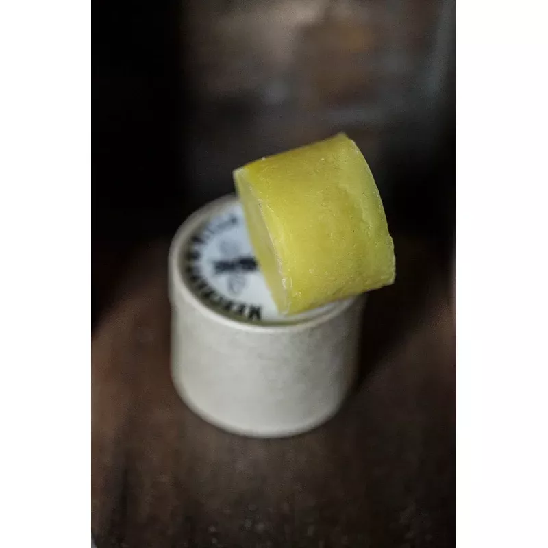 Tailor’s beeswax by Merchant & Mills