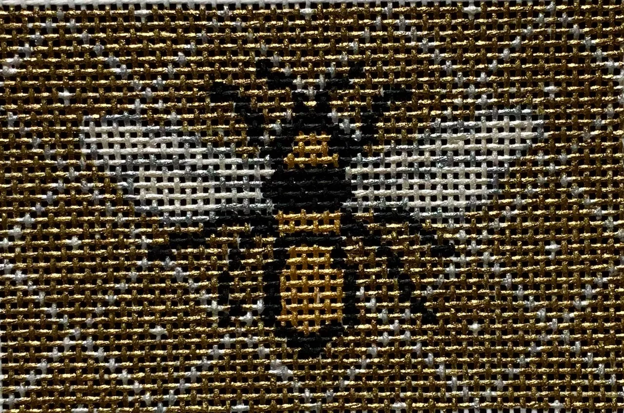 Vallerie Needlepoint Gallery – Classic Bee
